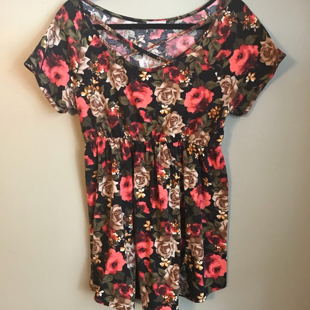 Women’s maternity floral top